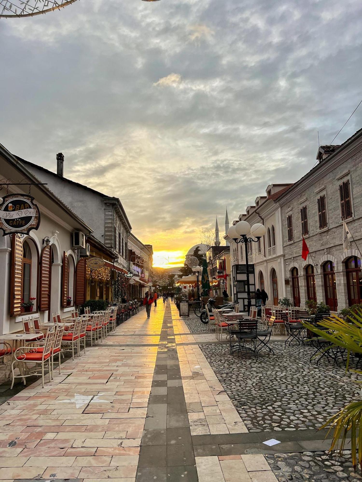 Xhiro N'Shkoder Apartments Bagian luar foto