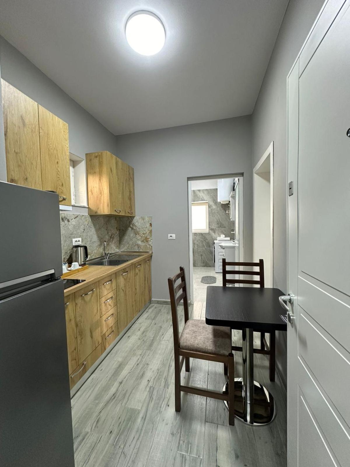 Xhiro N'Shkoder Apartments Bagian luar foto